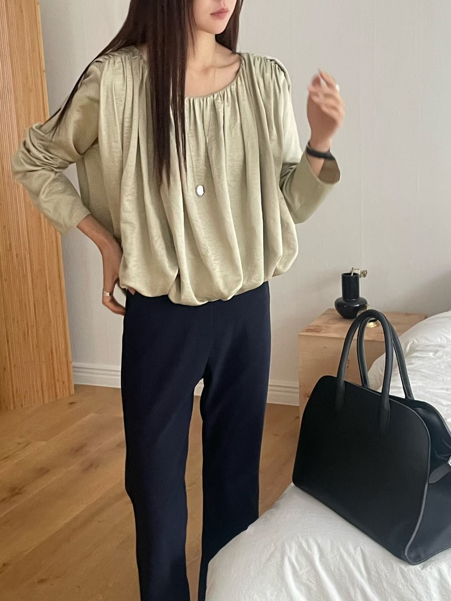 The Autumn Bubble Blouse | 絲滑泡泡襯衫