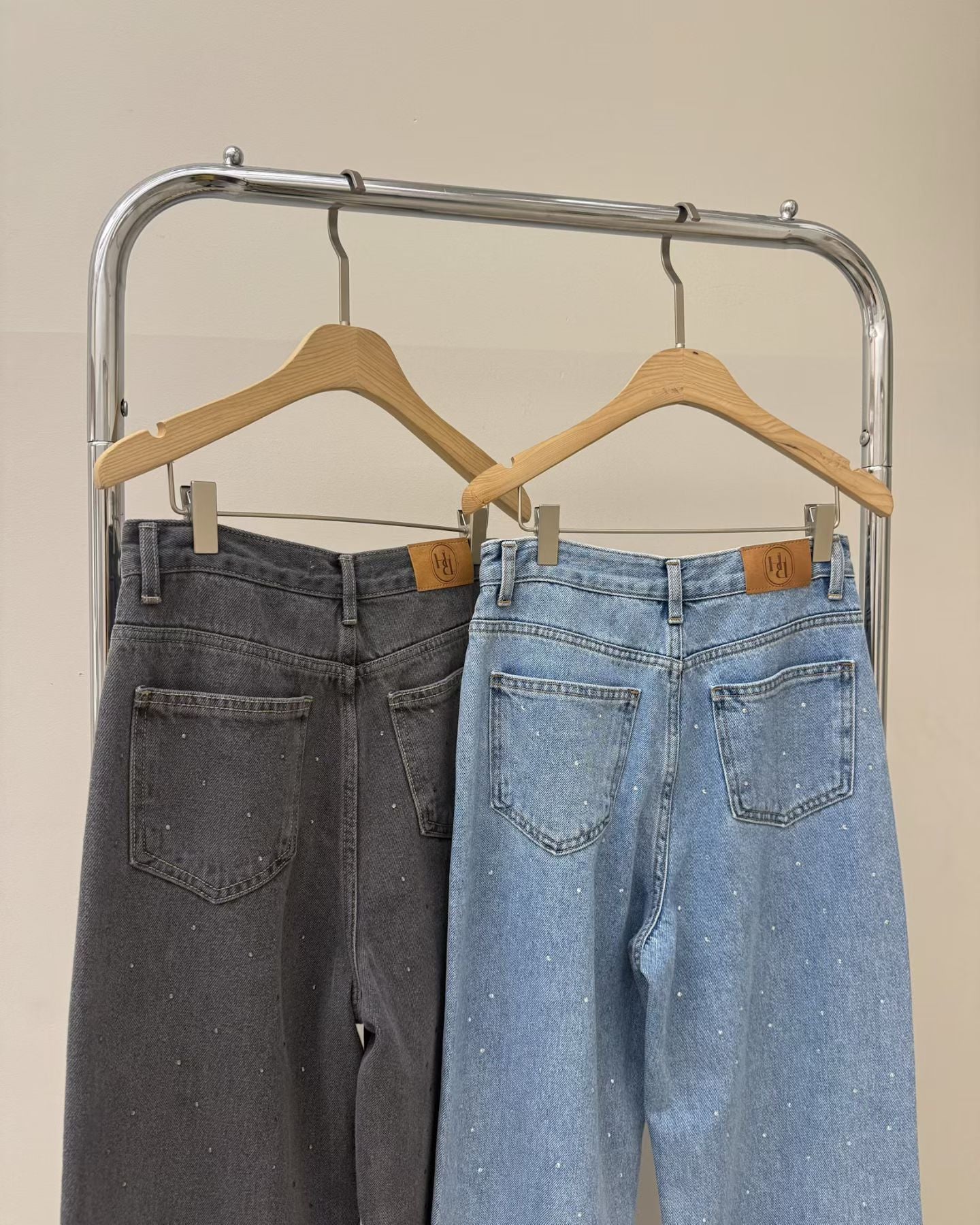 Rhinestoned Straight Leg Jeans | 筆直小碎石牛仔褲￼￼