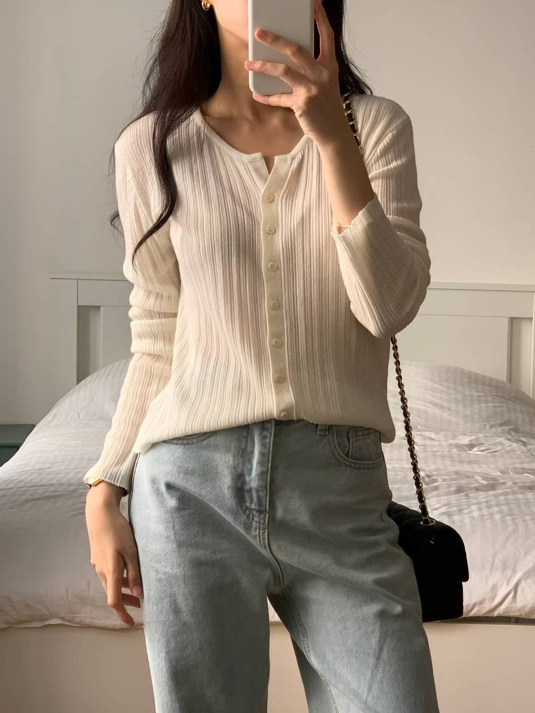 Paris Elegance Textured Cardigan | 柔軟暗直紋外套