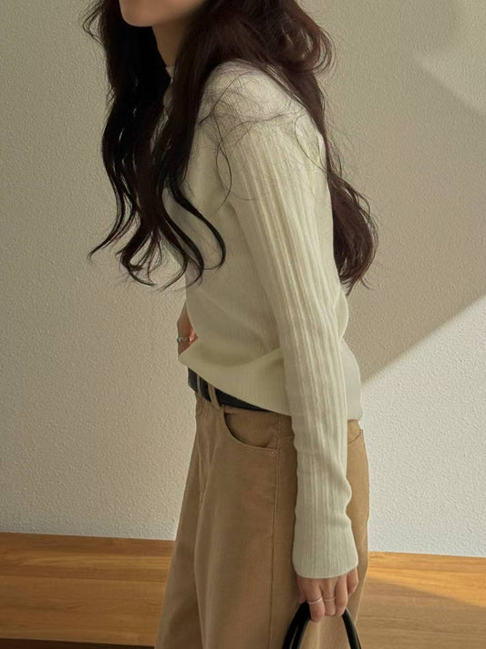 <<優美基礎Top>> Mock Neck Groovy Top | 中領暗直紋上衣