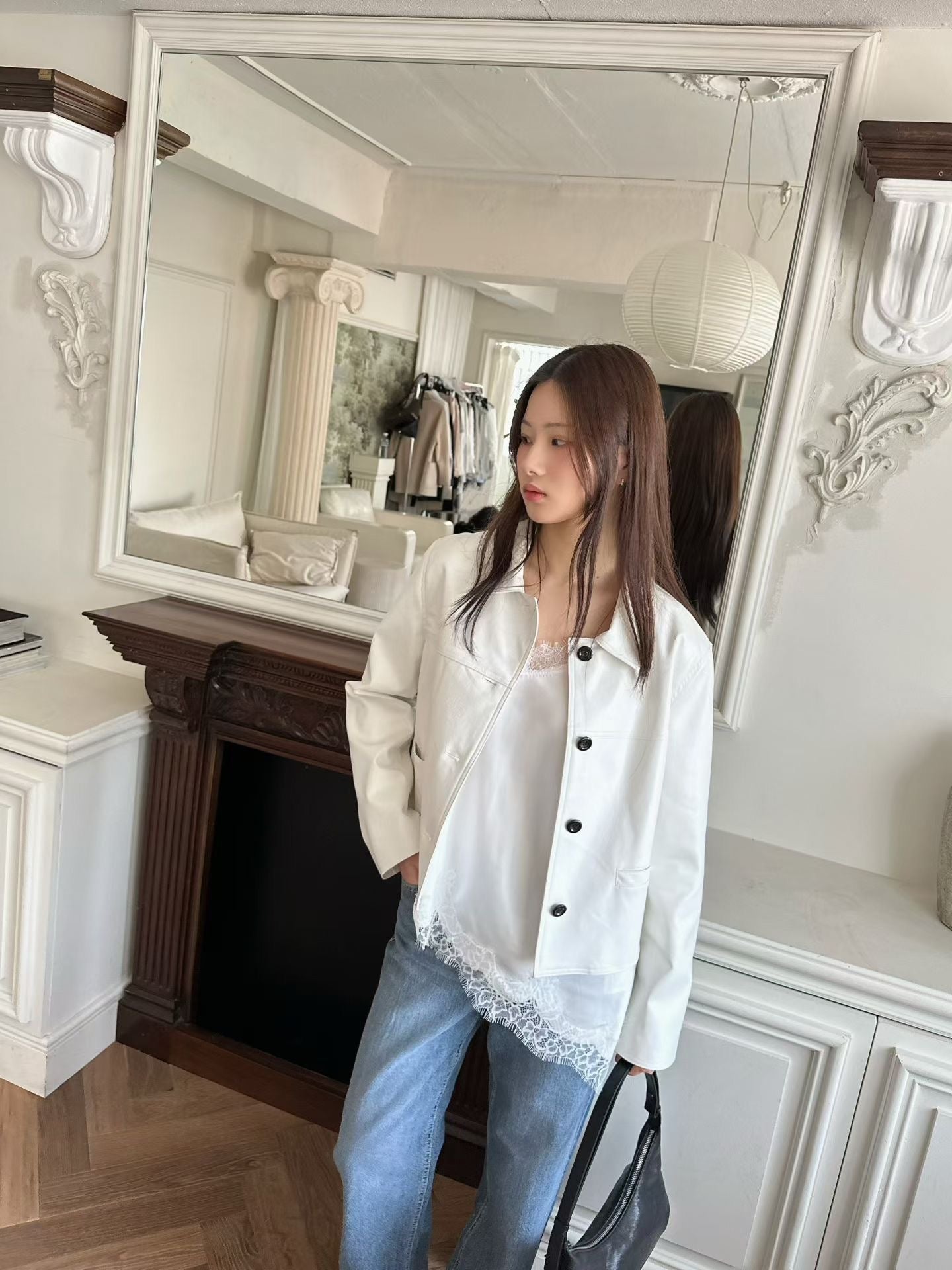 Slanted Lace Cami | 斜邊蕾絲細節背心