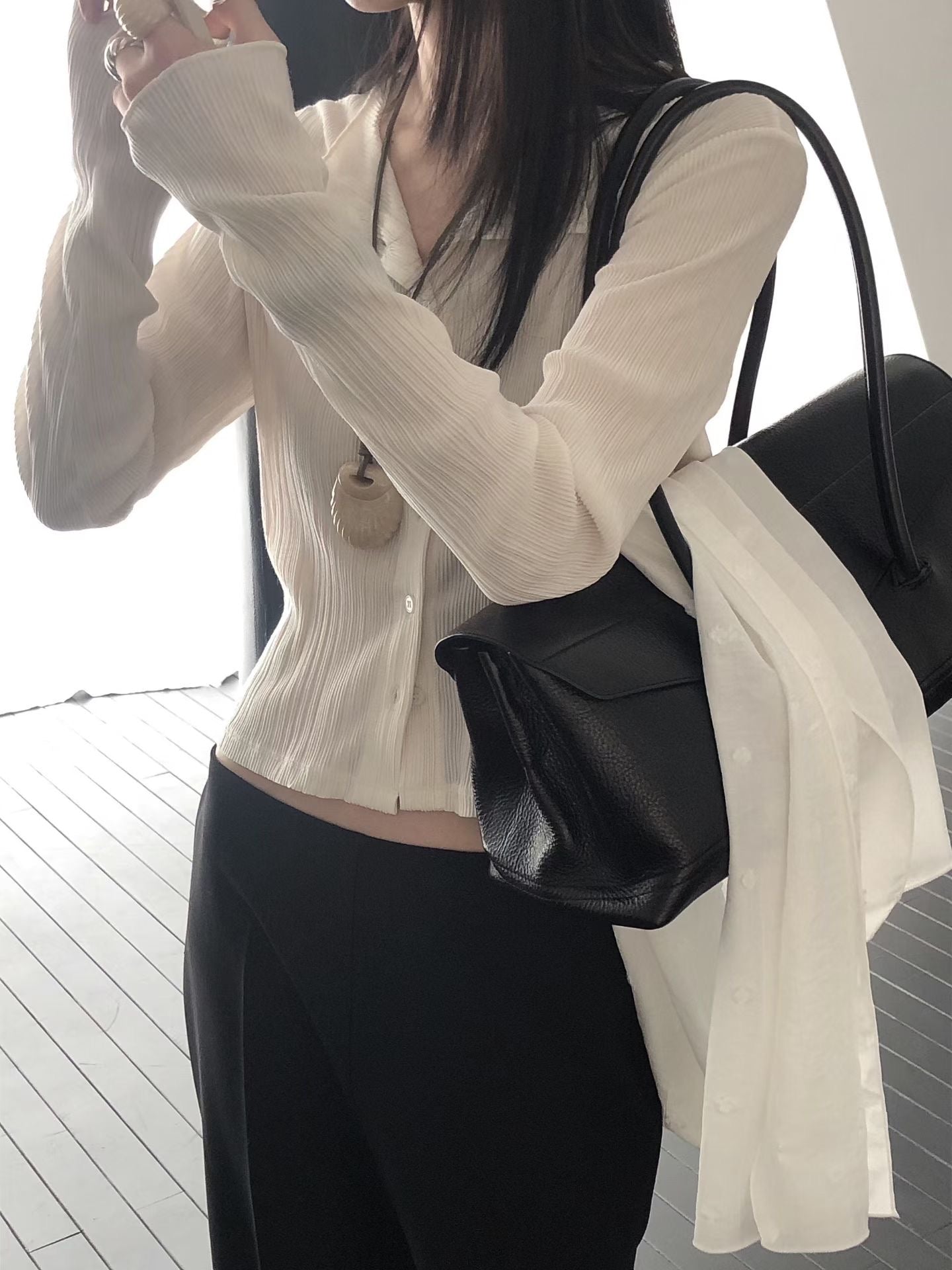 [開心驚喜價] Silky Pleated Cardigan | 簡約摺皺薄外套