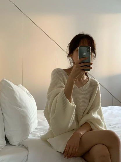 <皇牌檔口出品>￼Breezy Slouchy V-Neck Knit | 輕版燈籠袖針織