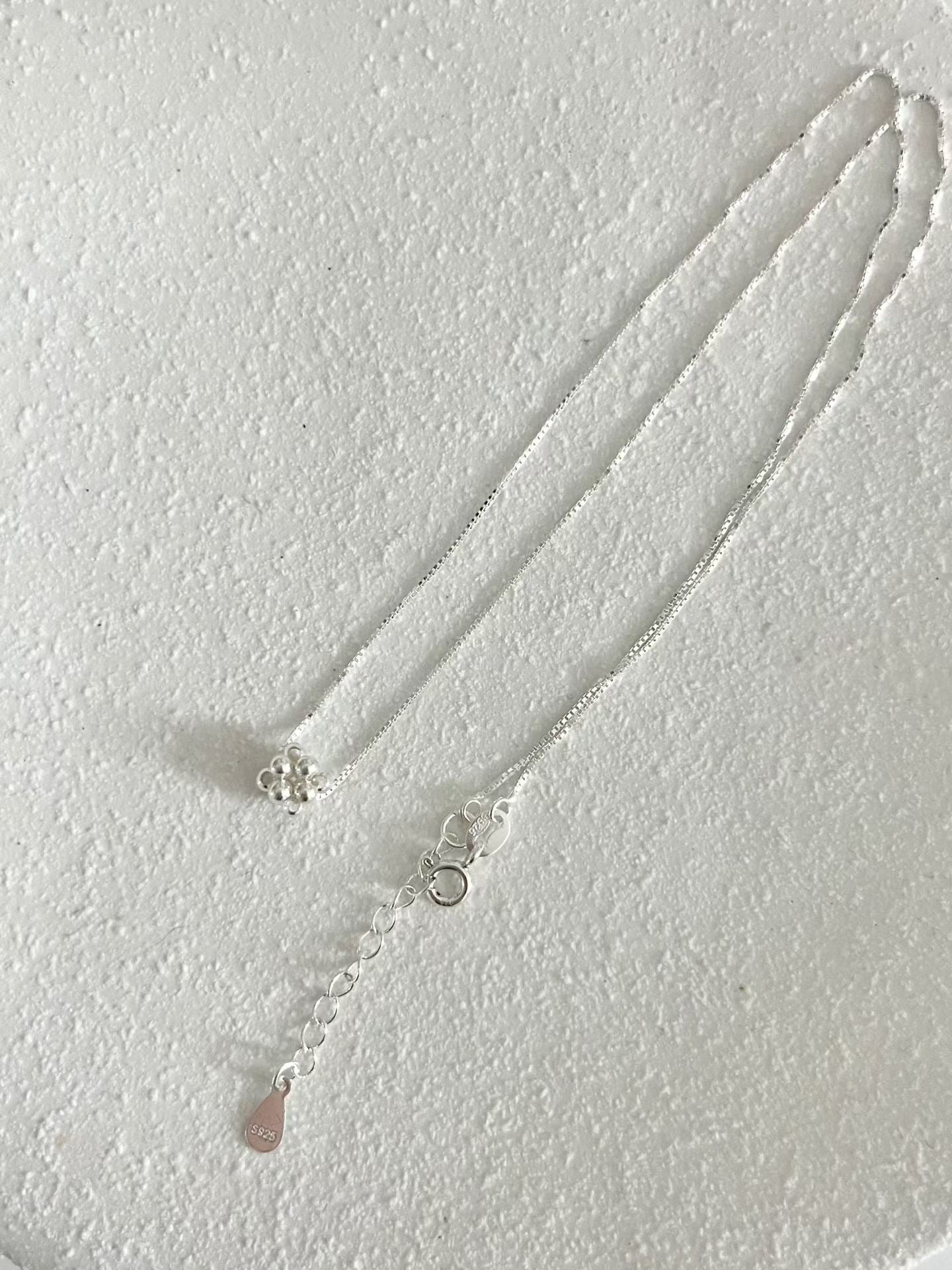 Petite Bead Block Necklace | 方形串珠頸鏈￼