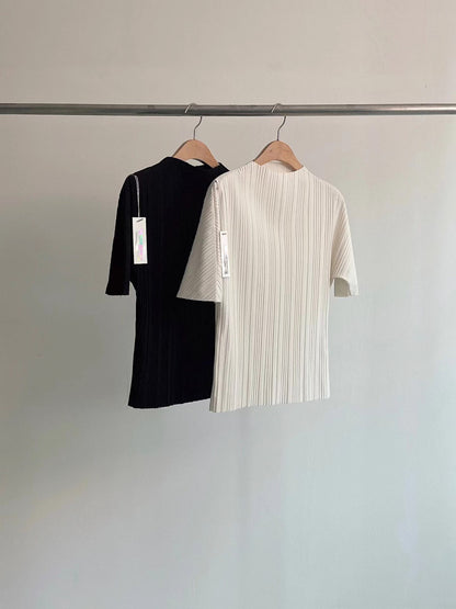 Textured Short Sleeved Blouse | 直紋短袖版襯衫