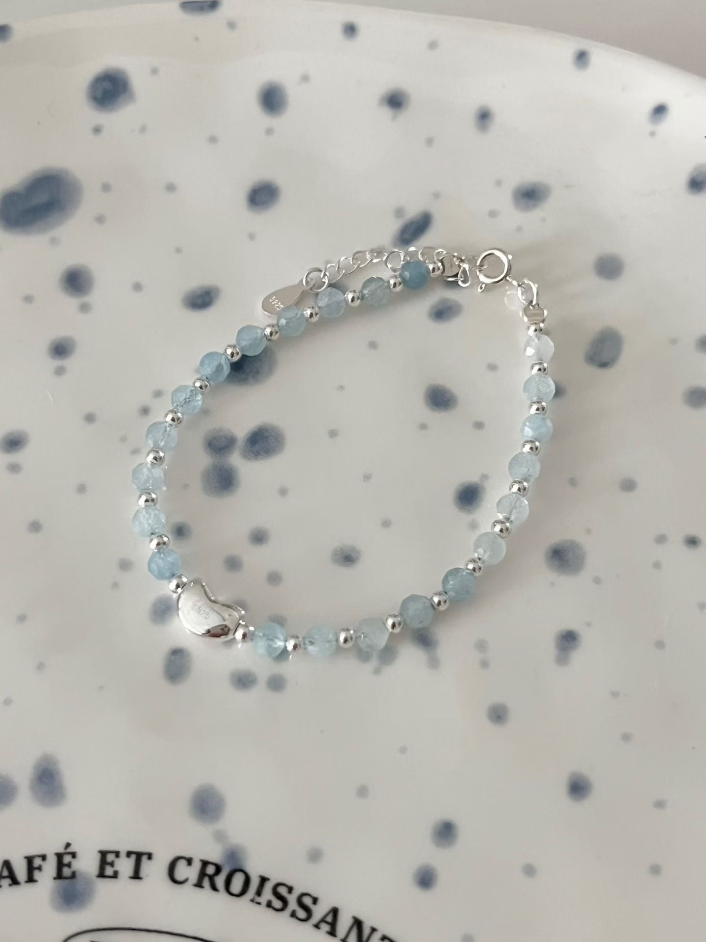 Misty Ice Blue Beaded Bracelet | 冰霧藍串珠手鏈