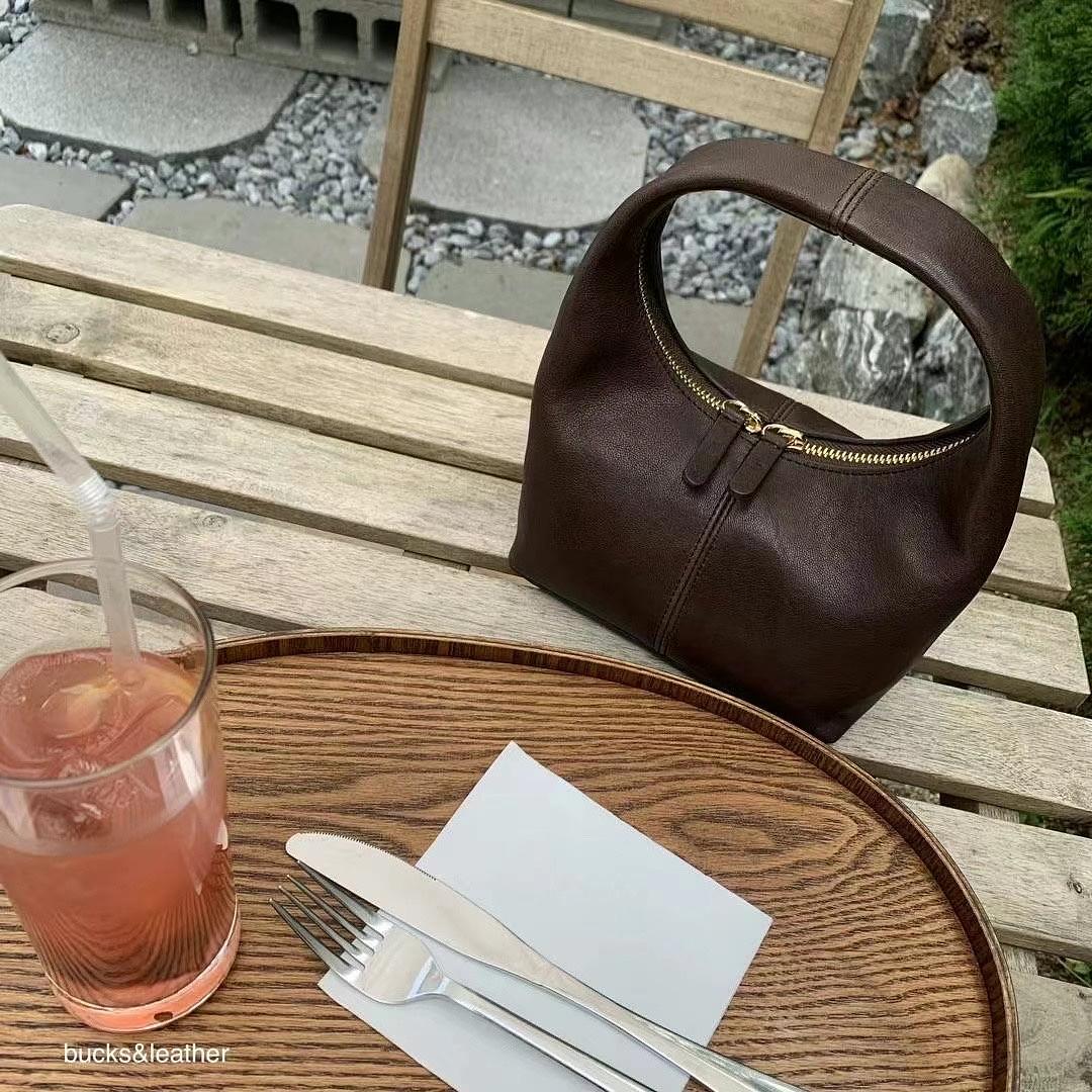 Bucks & Leather Mini Lambskin Dumpling Bag | 高端韓國設計師品牌羊皮手拎餃子包