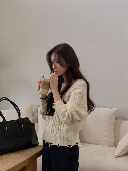 Ripped Crewneck Cable Knit | 拆線麻花針織