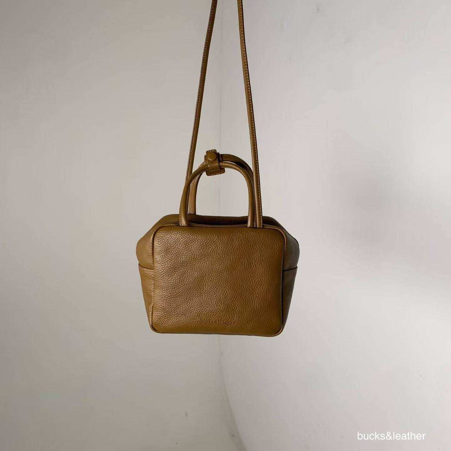 【Monotour 連線】Bucks & Leather Mini Lambskin Lunchbox Bag