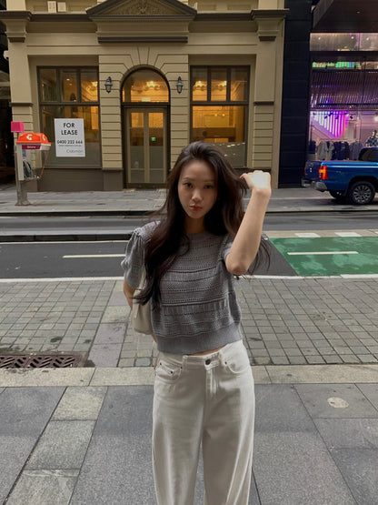 Delicate Embroidered Cropped Top | 精緻通花短版上衣