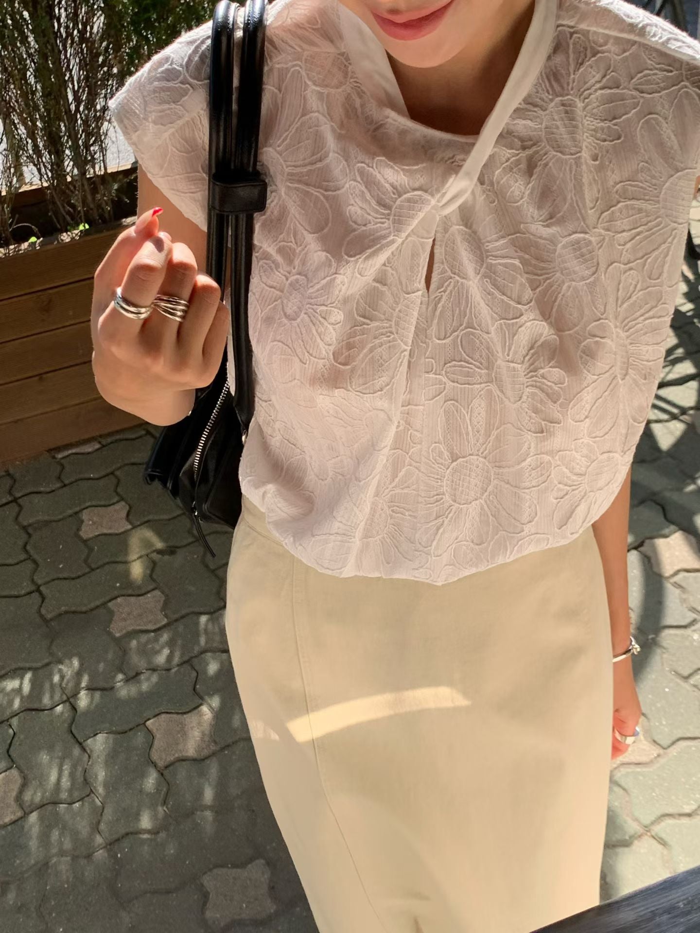 Elegant Floral Embroidery Top | 優雅花繡上衣