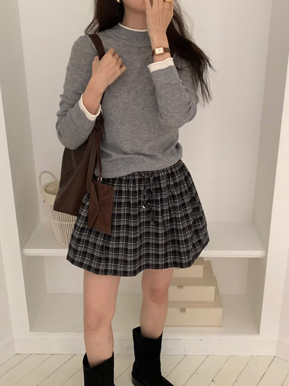 Contrast Detailing Basic Mock Neck Top | 拼色飾邊中領基礎上衣