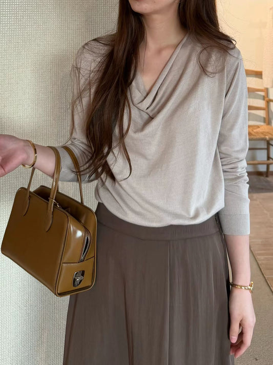 Luminous Fluid-Drape Silk Top | 絲質光澤滑感垂墜上衣