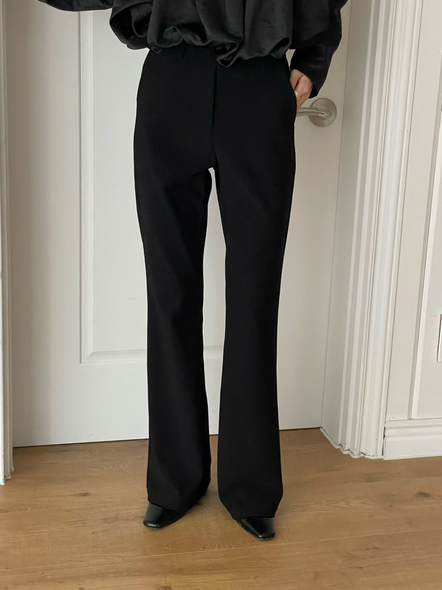 【返工長褲推介】Smooth Light Flared Pants | 極美小喇吧長褲