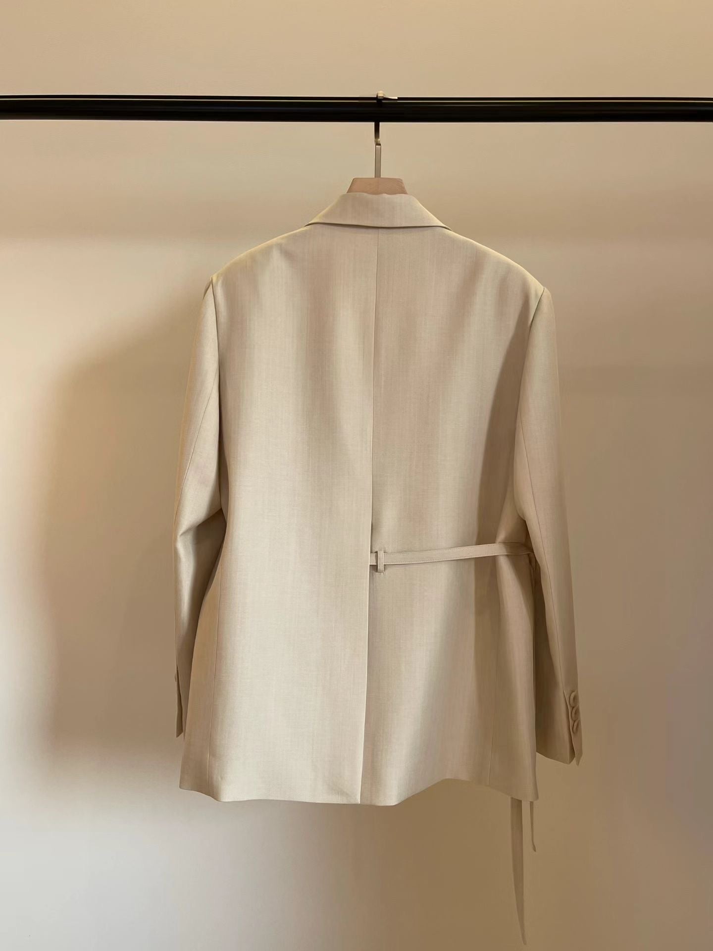[𝑳𝒊𝒏𝒆𝒏 𝑬𝒅𝒊𝒕] Summer Pearly Linen Blend Blazer | 順滑觸感混麻西裝外套