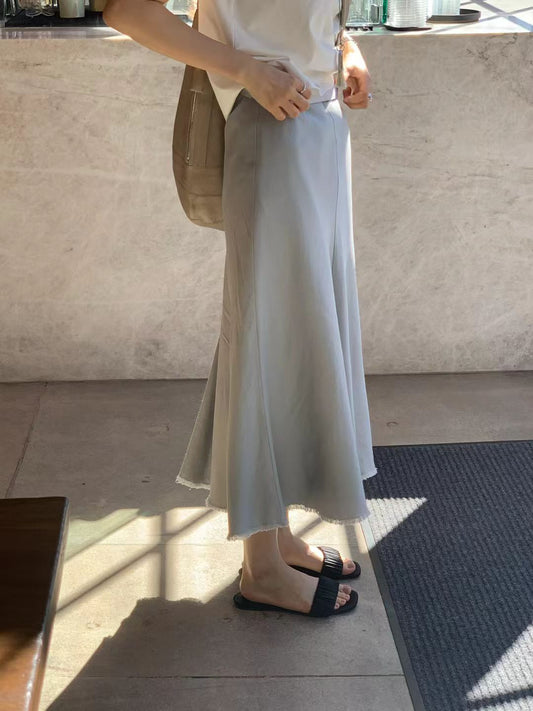 優雅波浪微A中長裙 | Elegant Ripped Hem Flowy Skirt