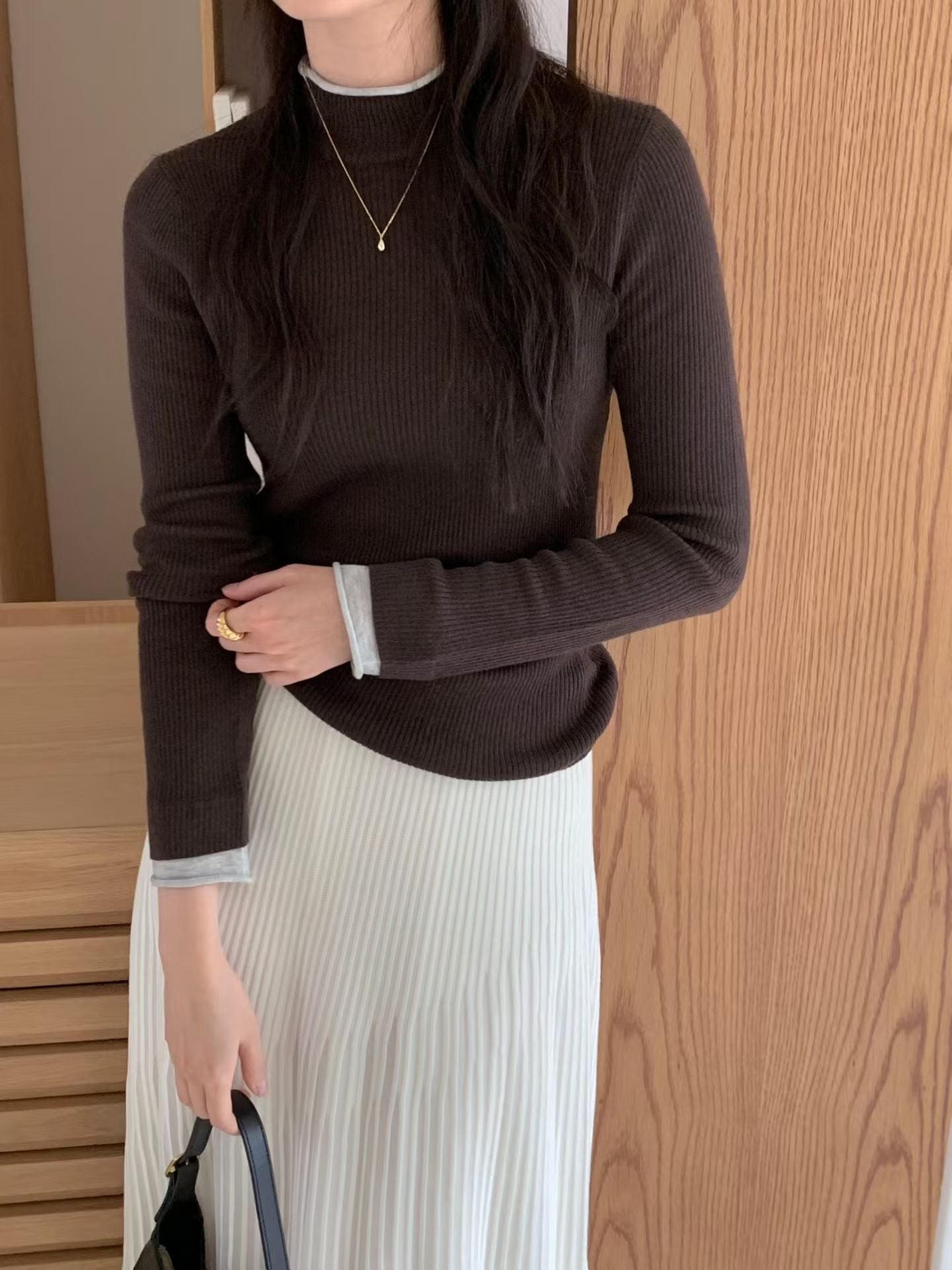 Contrast Detailing Basic Mock Neck Top | 拼色飾邊中領基礎上衣