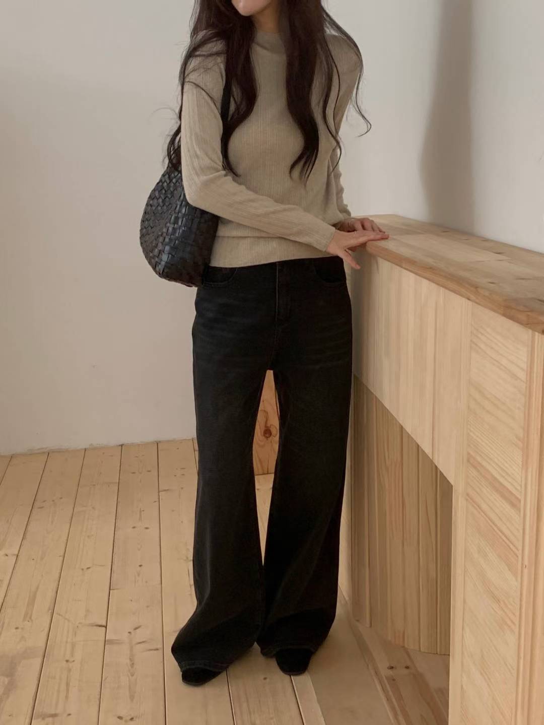 <<優美基礎Top>> Mock Neck Groovy Top | 中領暗直紋上衣