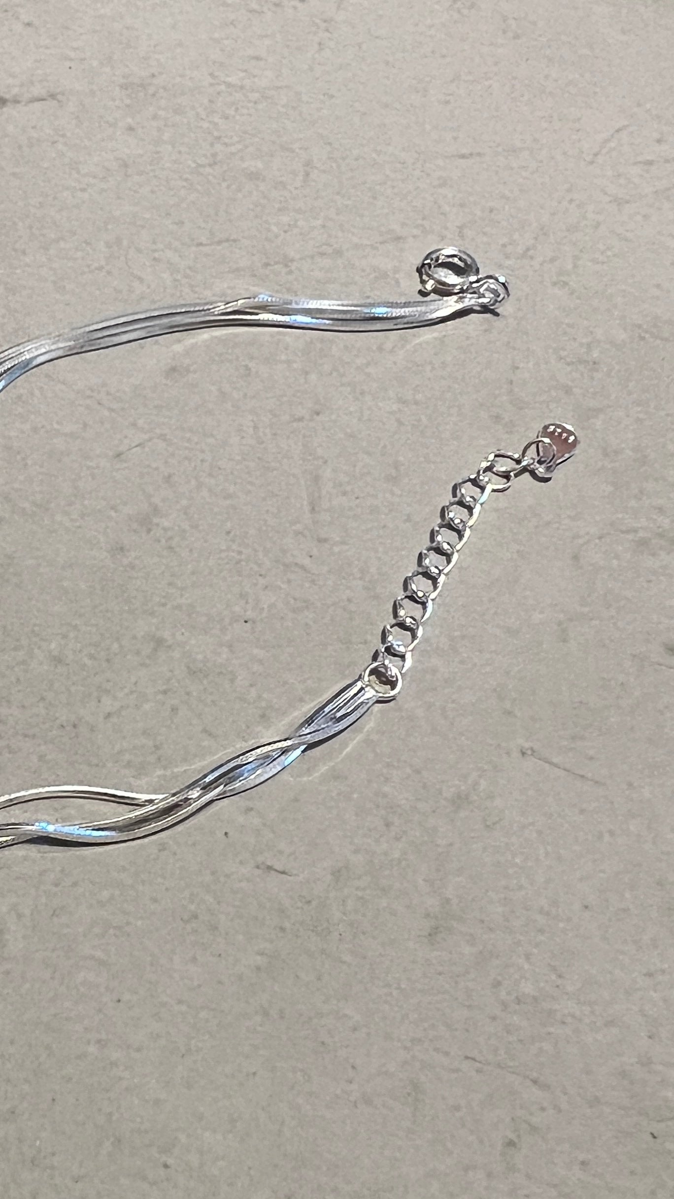 Twisting x Micro Bead Duo Flowy Bracelet