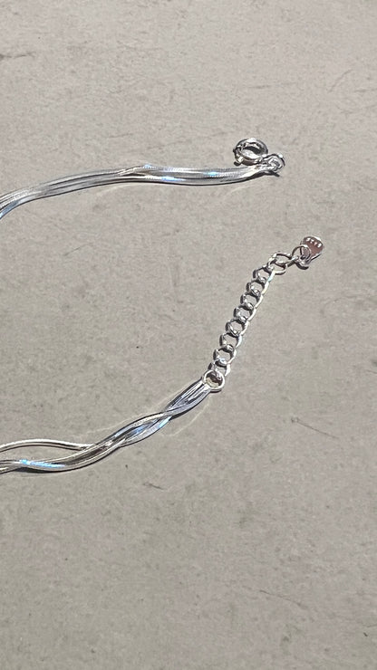 Twisting x Micro Bead Duo Flowy Bracelet