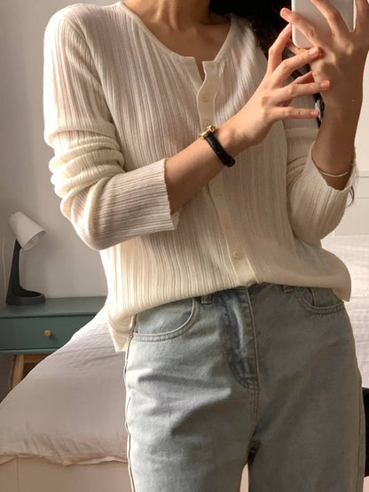 Paris Elegance Textured Cardigan | 柔軟暗直紋外套