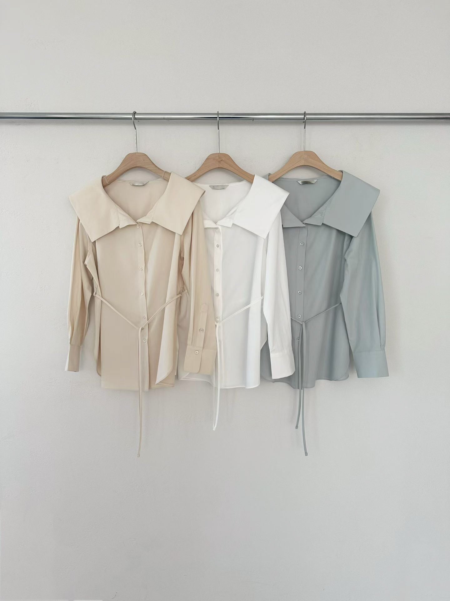 Graceful Pilgrim Collar Blouse | 天絲親膚反領襯衫