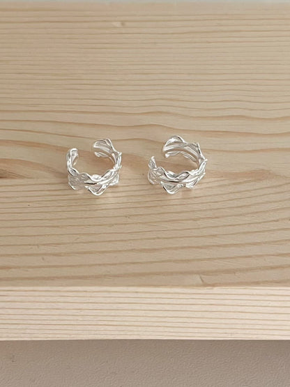 Twisted Silver Ear Cuff | 扭紋線條耳扣￼