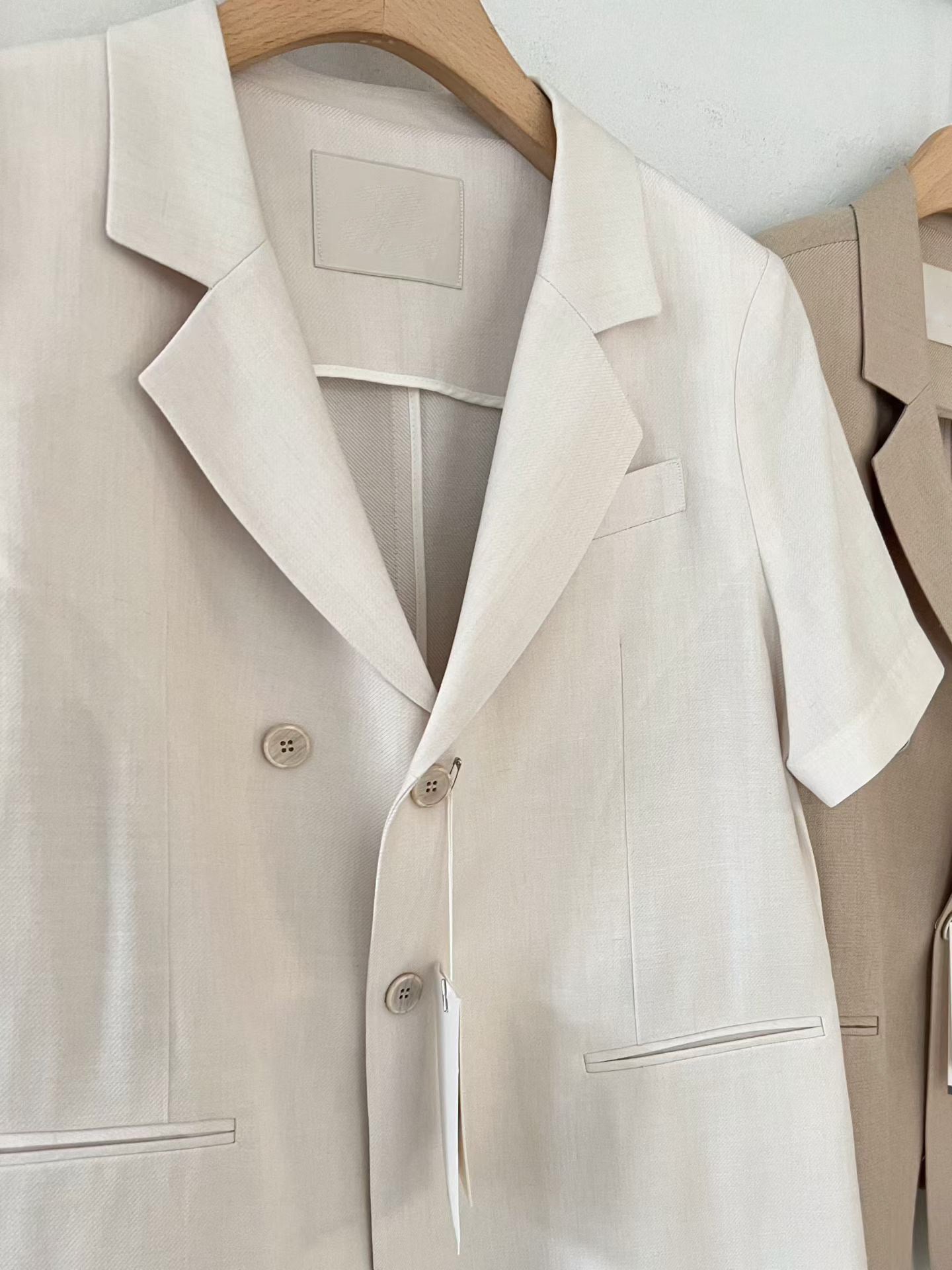 Breezy Linen Short-Sleeved Blazer | 清風亞麻短袖西裝外套