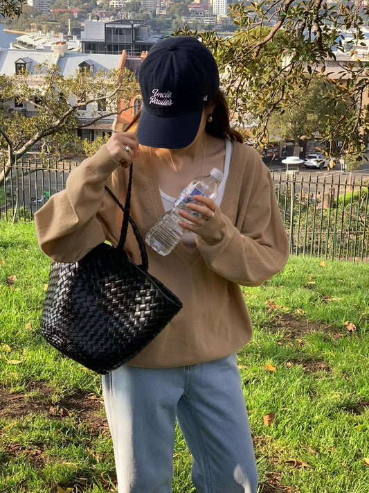 [輕薄復活款] Bloom Deep V Soft Knit