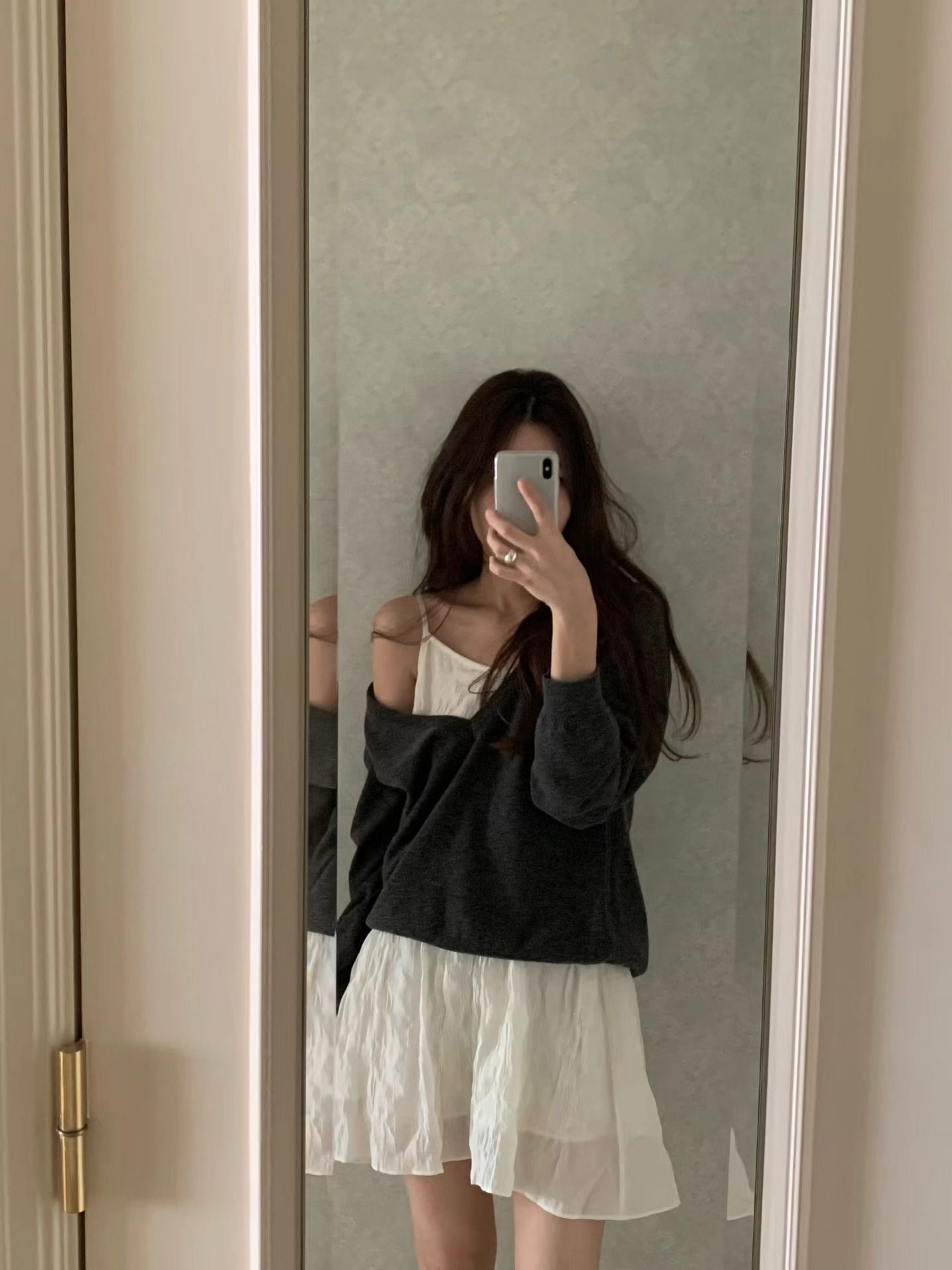[輕薄復活款] Bloom Deep V Soft Knit