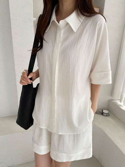 Micro-Textured Minimal Shirt | 質感豎紋極簡襯衫