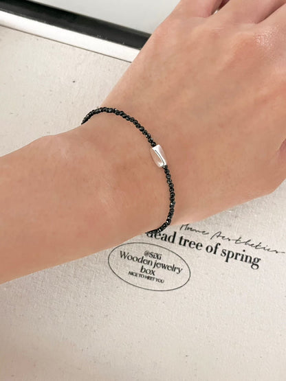Petite Ink Black Bracelet | 迷你墨黑串珠手鏈￼