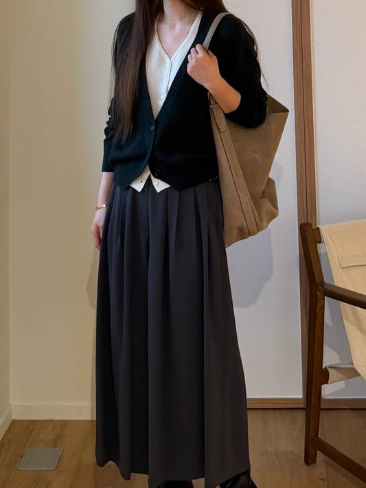 Elegant Side Buckle Flowy Wide-Leg Trousers | 飄逸闊腿側扣細節長褲