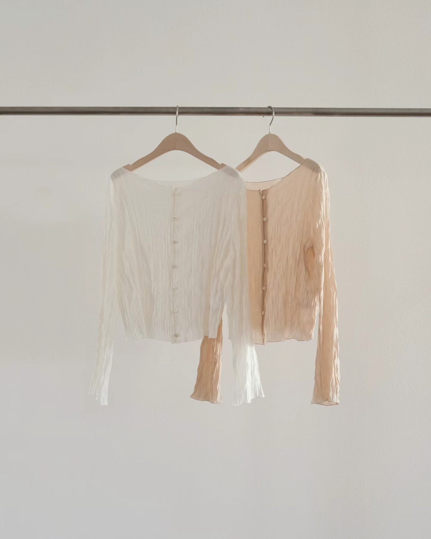 Hook-Button Crinkle Veil 2-way Top | 皺褶輕紗鉤扣2-way罩衫