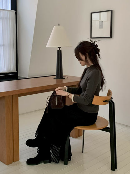 Contrast Detailing Basic Mock Neck Top | 拼色飾邊中領基礎上衣