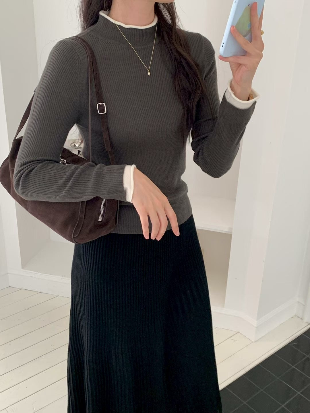 Contrast Detailing Basic Mock Neck Top | 拼色飾邊中領基礎上衣