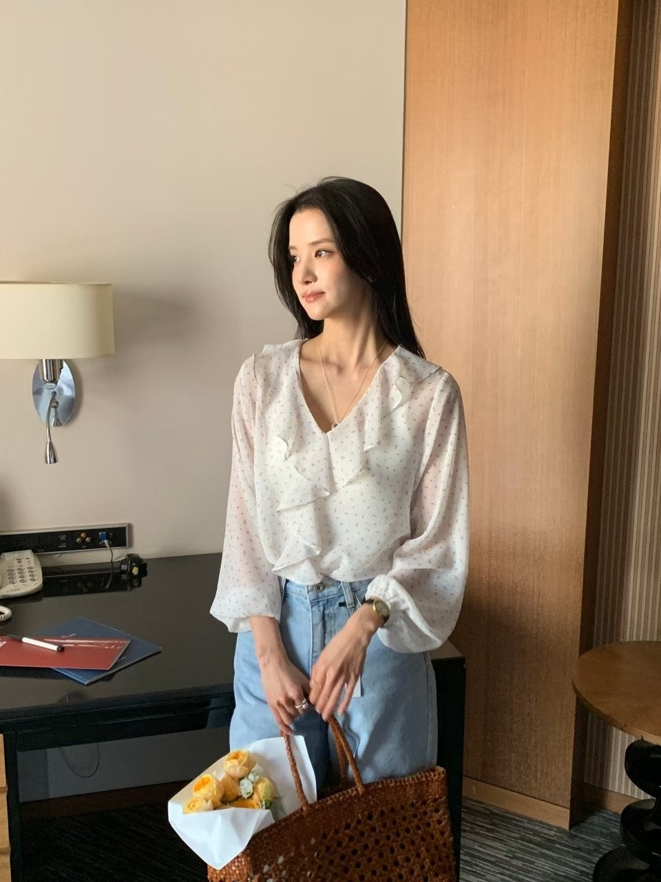 Botanical Ruffle Chiffon Blouse |  花卉荷葉邊氣質上衣