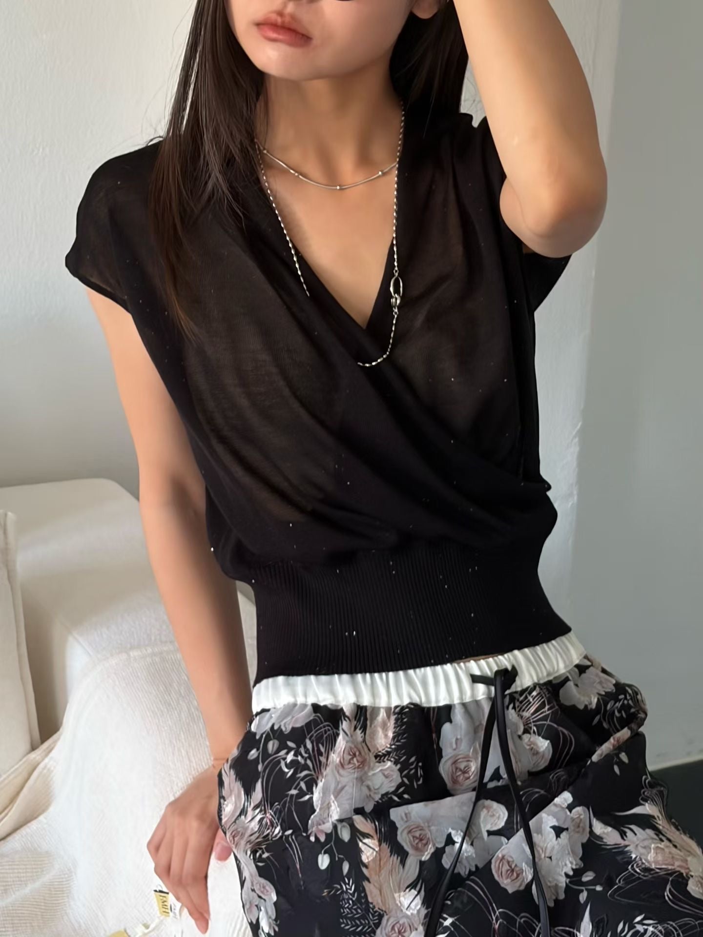 Tencel Cross Vest Knit | 天絲交疊線條背心針織