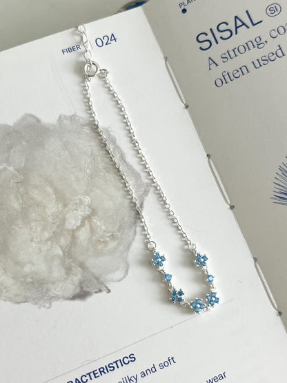 Petite 5-Flower Motif Bracelet | 簡約閃彩小花手鏈