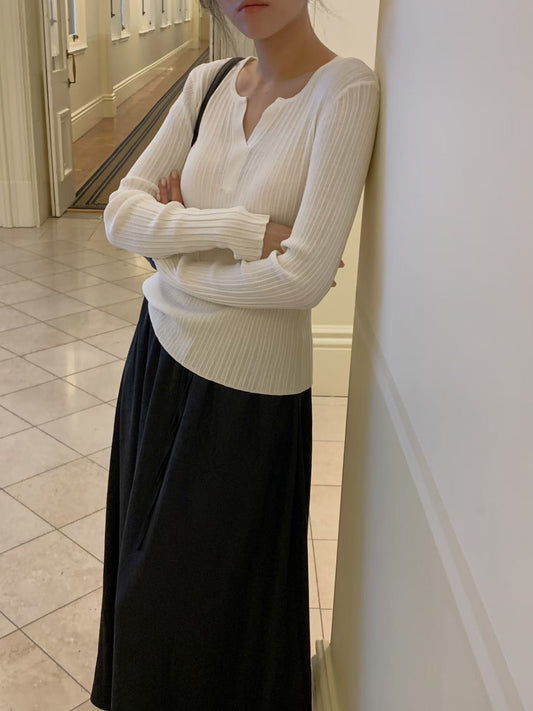 Seagull Collar Grooved Top |法式海鷗領暗條紋上衣