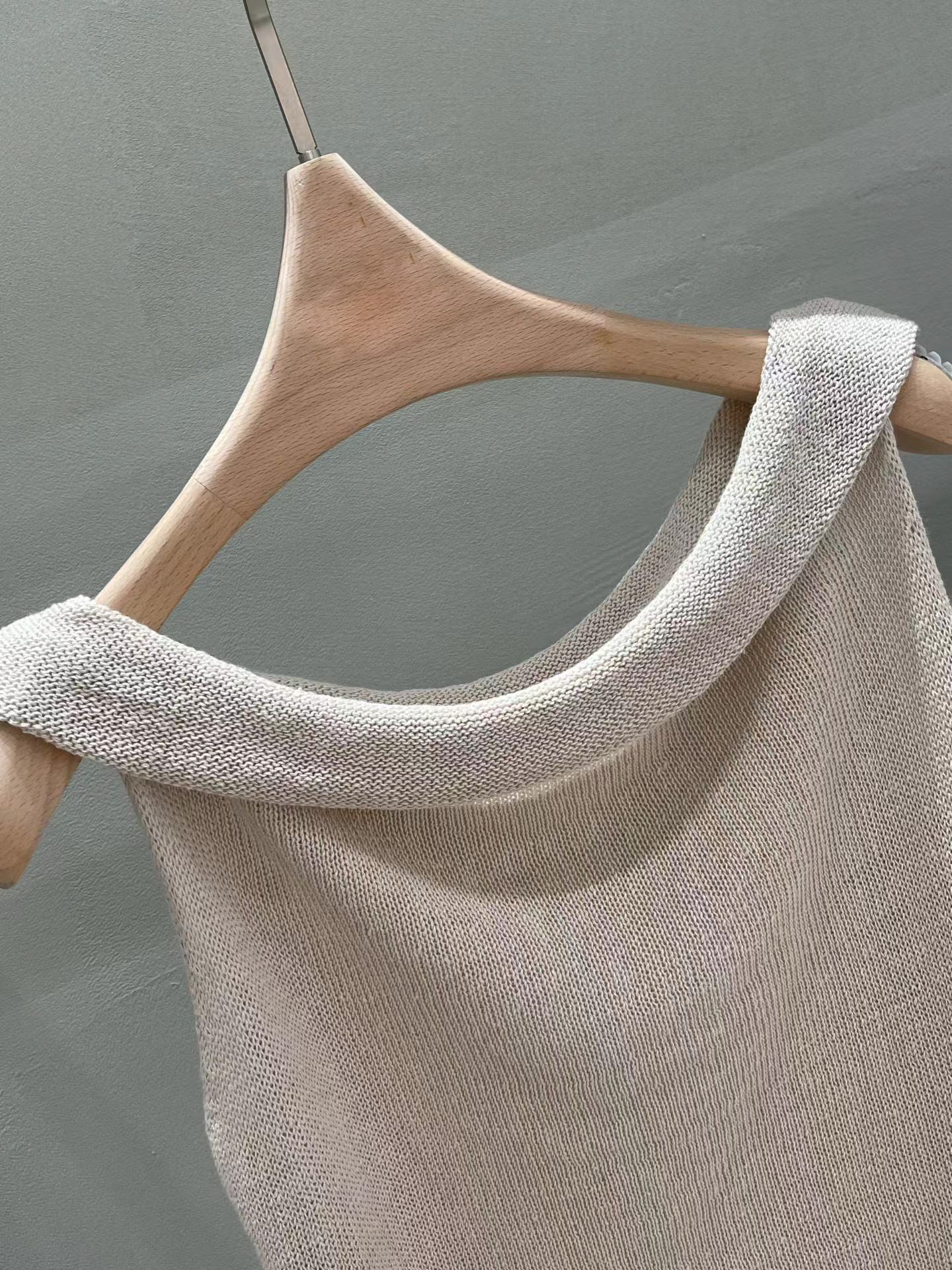 Draped Boat Neck Linen Knit Top | 垂感船領麻質背心