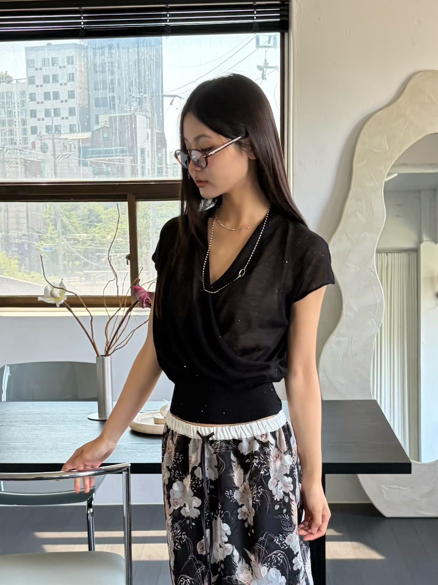 Tencel Cross Vest Knit | 天絲交疊線條背心針織