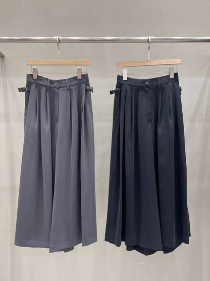 Elegant Side Buckle Flowy Wide-Leg Trousers | 飄逸闊腿側扣細節長褲