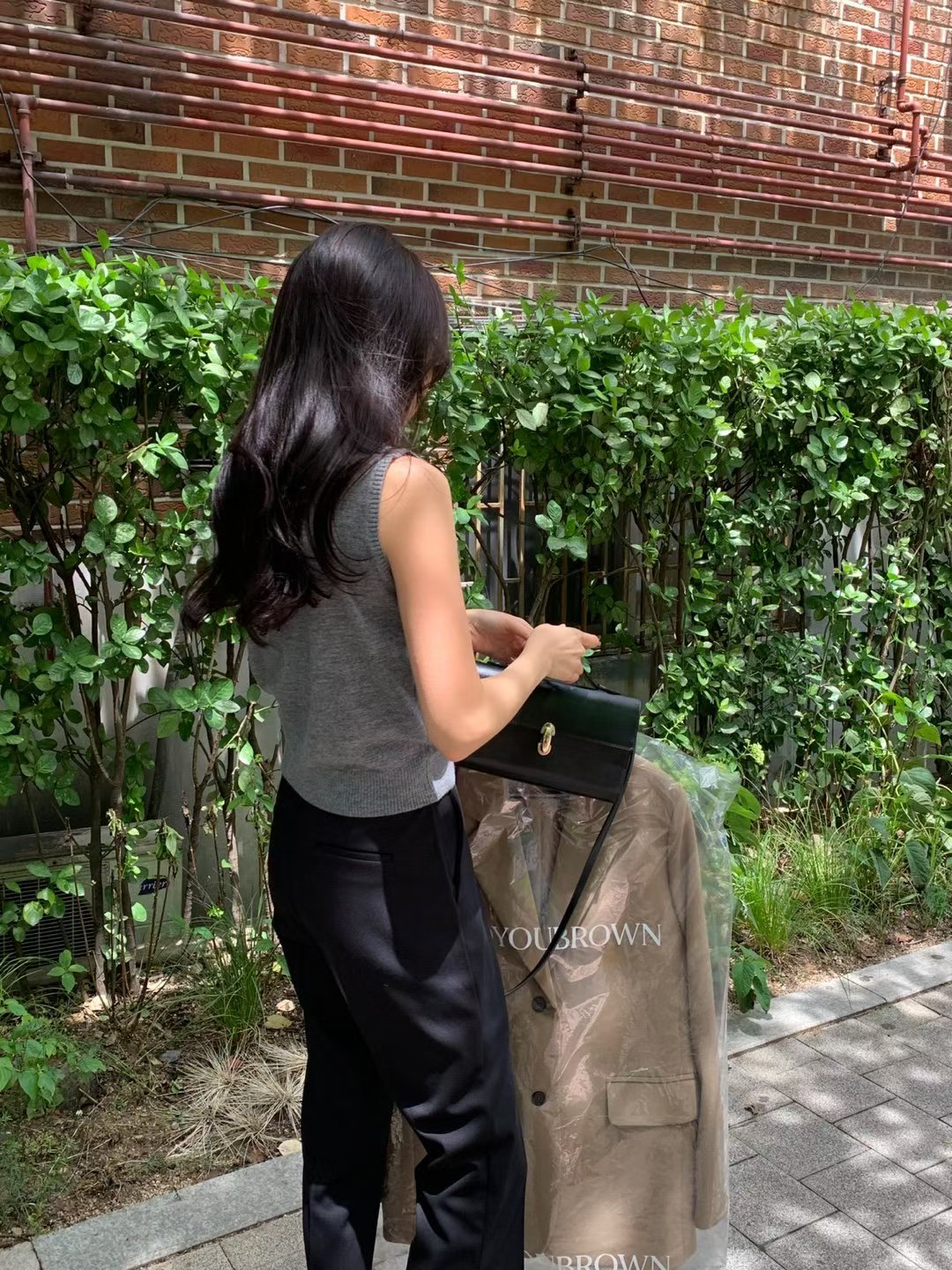 【Monotour 連線】Old Money Basics | Half Neck Feather Knitted Vest