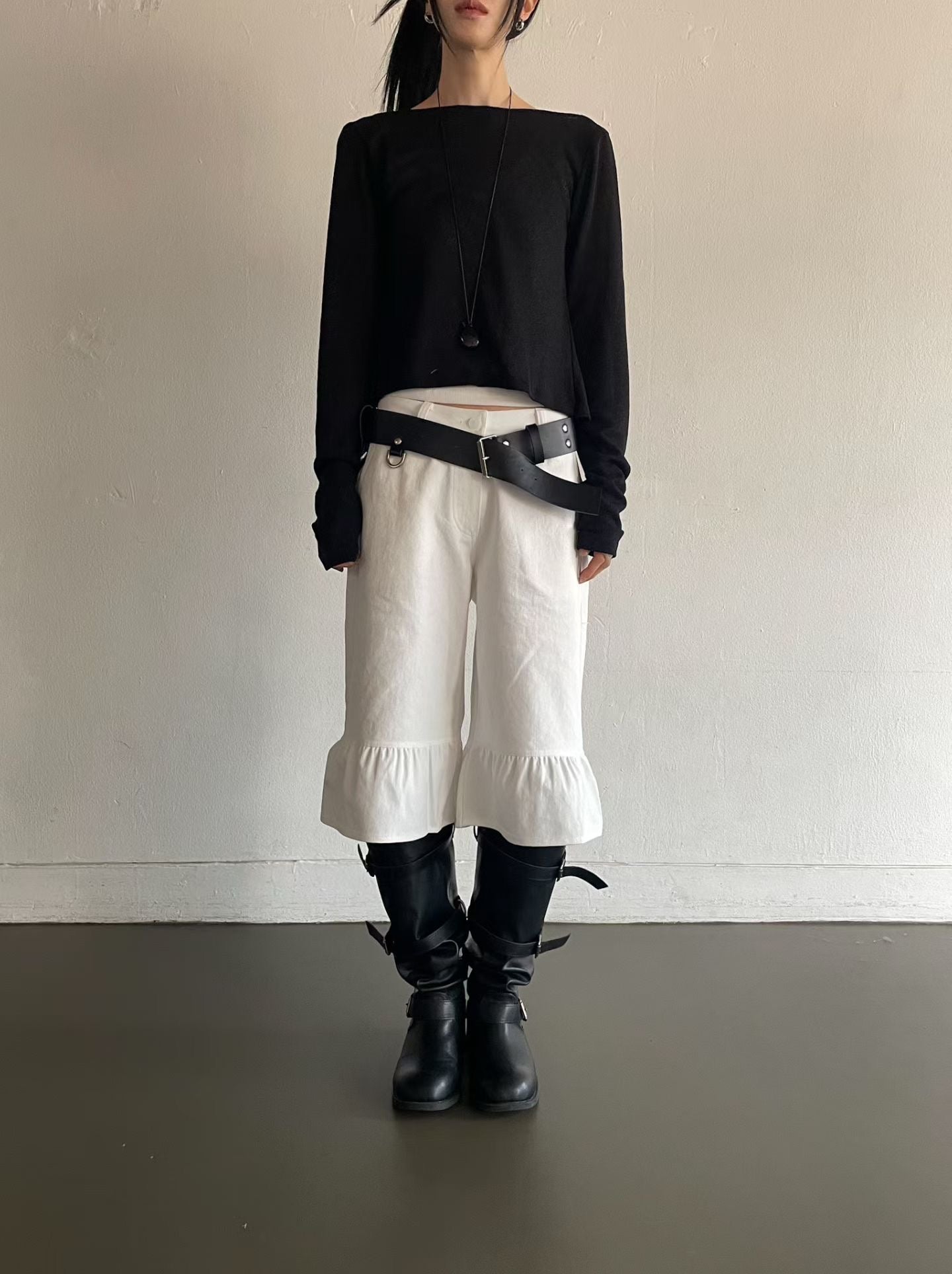 【獨特層次美】 扭結疊搭上衣 | Low Twist Buttery Top