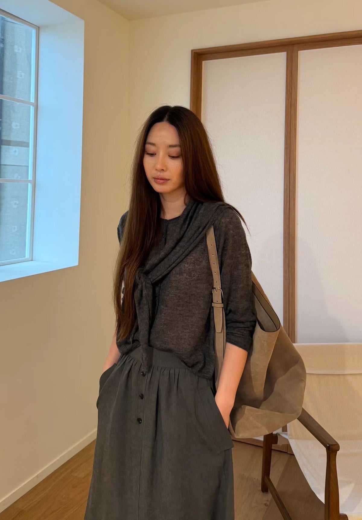 Light Velvety Wide A-Line Skirt |絨感寬A半身裙