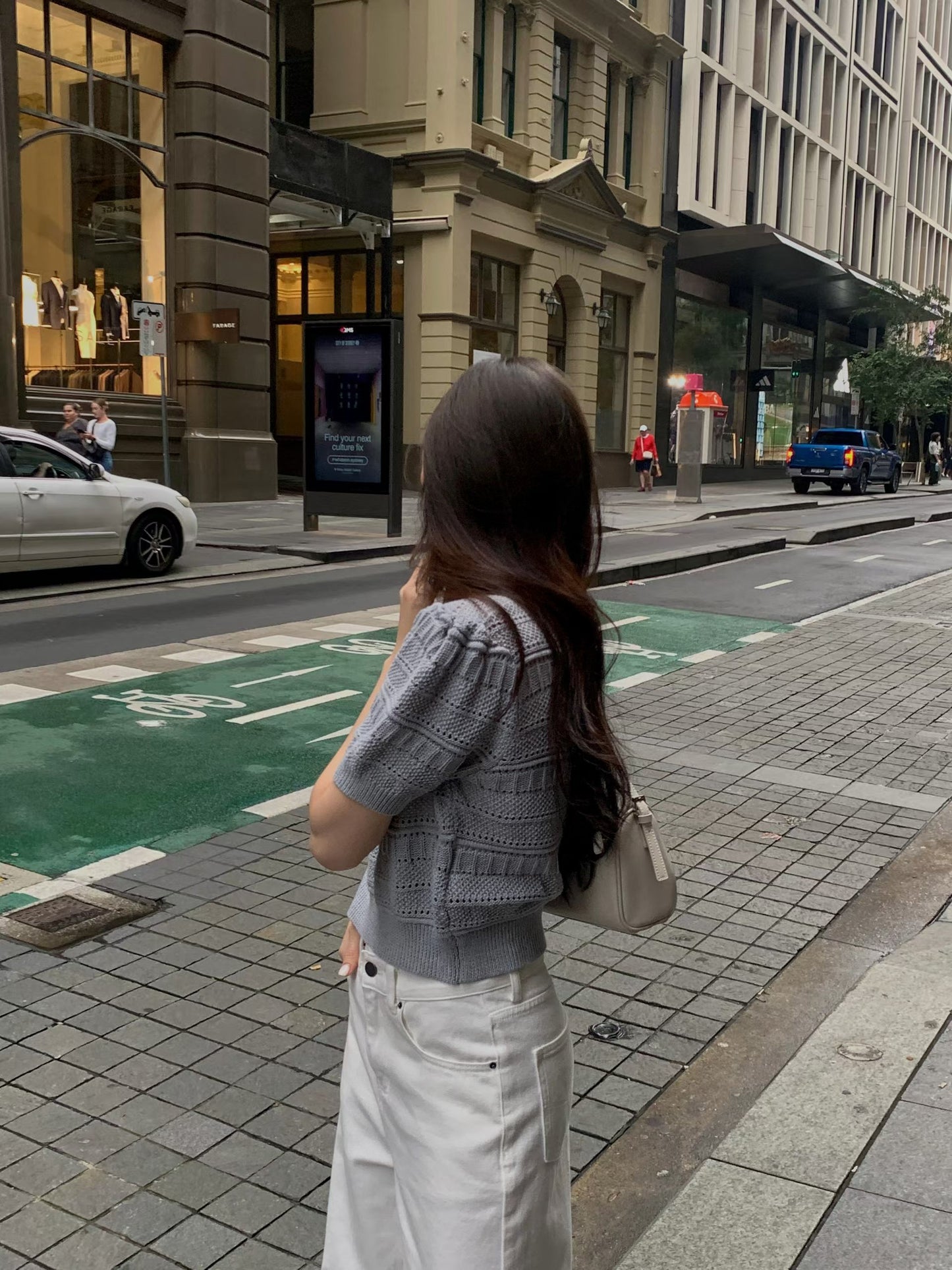 Delicate Embroidered Cropped Top | 精緻通花短版上衣