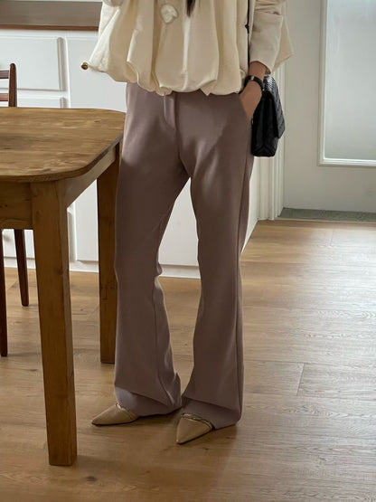 【返工長褲推介】Smooth Light Flared Pants | 極美小喇吧長褲