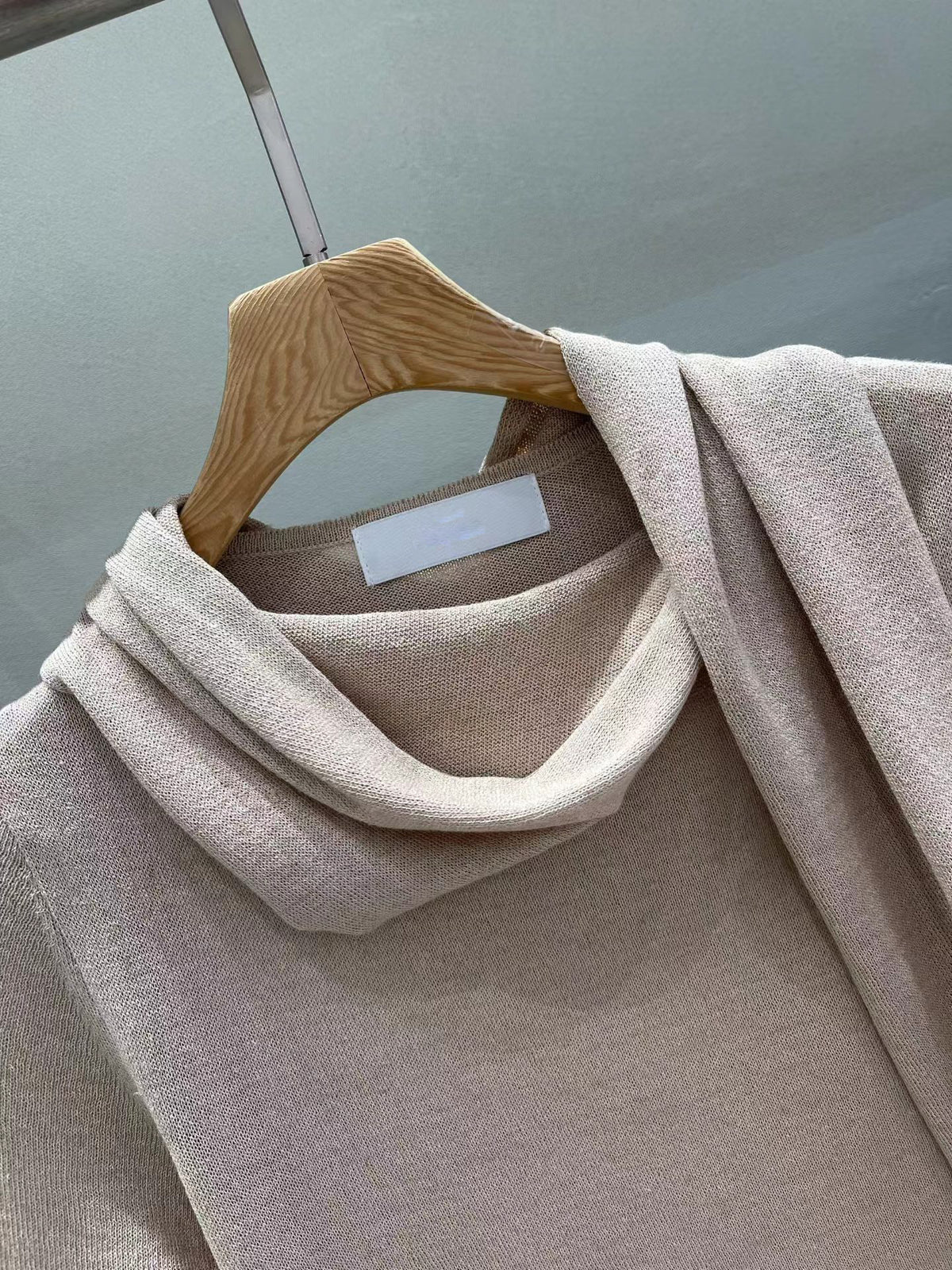 Breezy Tie-Neck Linen Knit | 領結細節麻質輕薄針織上衣