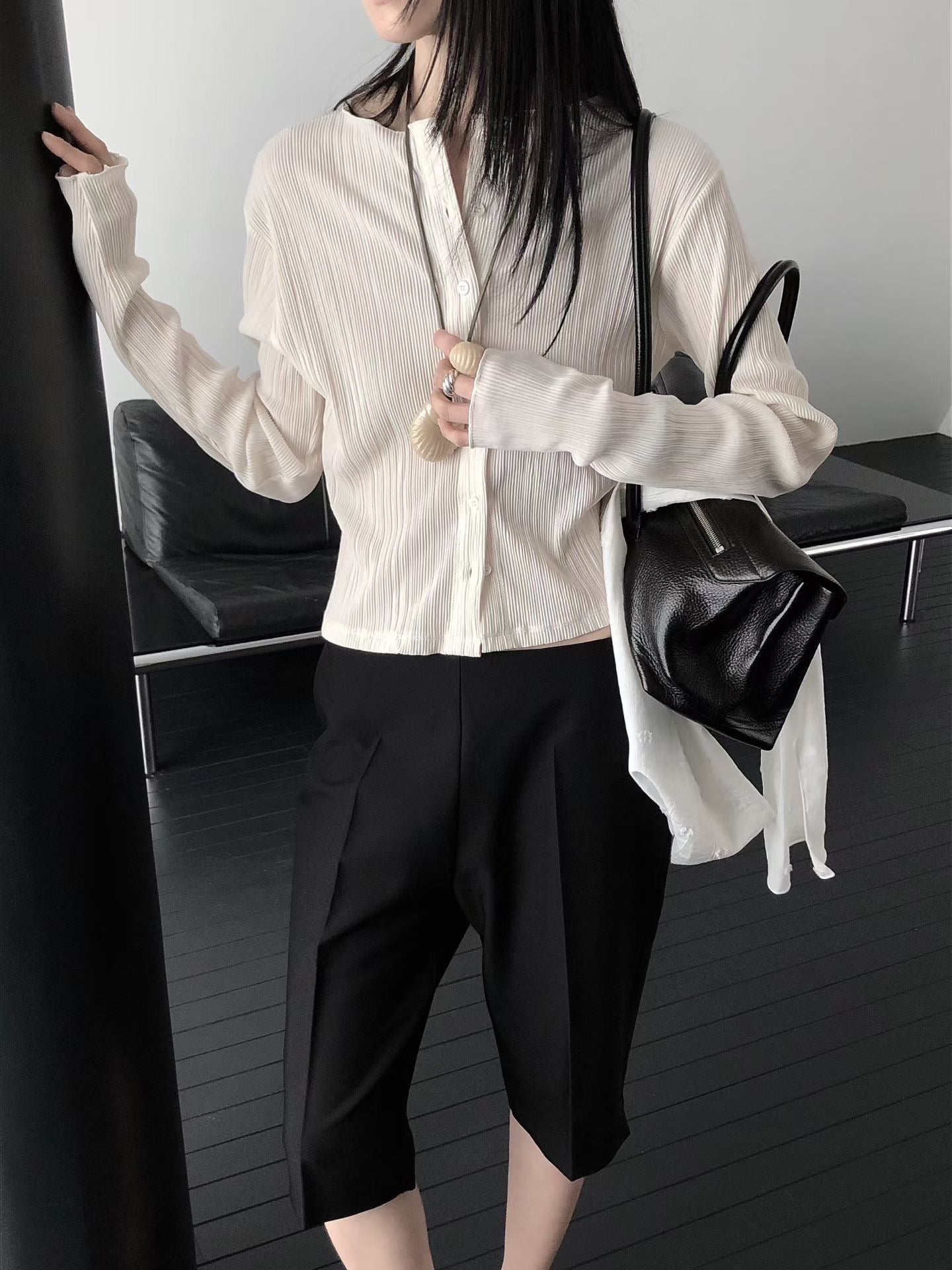 [開心驚喜價] Silky Pleated Cardigan | 簡約摺皺薄外套